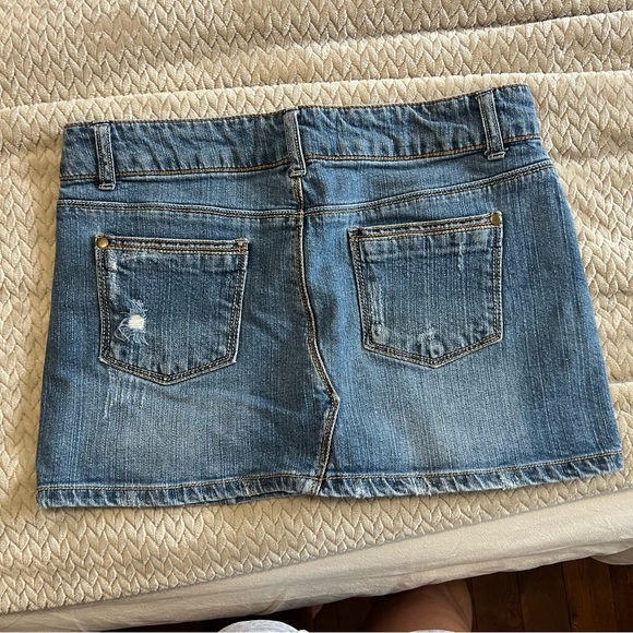 3 for $15 Chloe Denim Mini Skirt - Picture 4 of 6